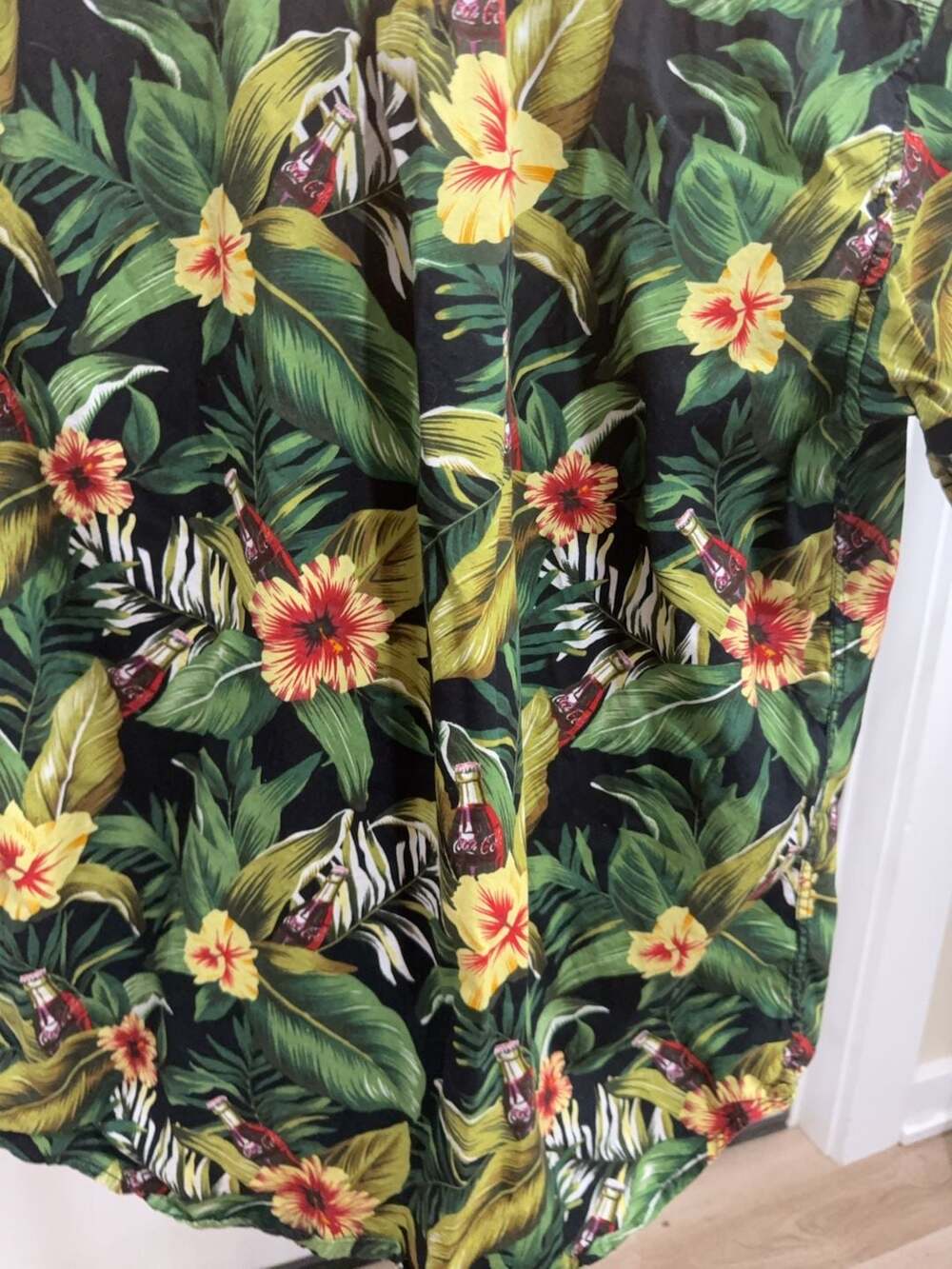 Coca-Cola PacSun Tropical Floral Button Down Shirt Size L - Picture 5 of 5